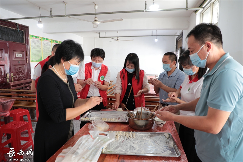 【网络中国节·重阳】重阳敬老 爱在身边