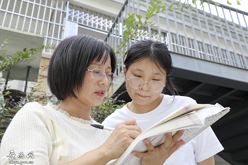 【岳西这十年】春华秋实创辉煌 桃李芬芳谱华章